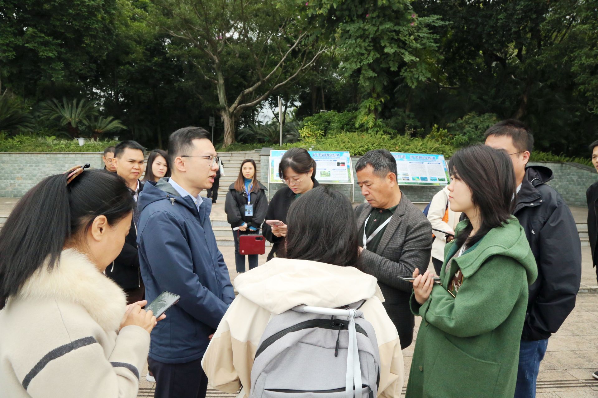 “高质量发展中国行”之“2023建设幸福河湖”网评品牌采访团盛赞南宁河湖美(图1)