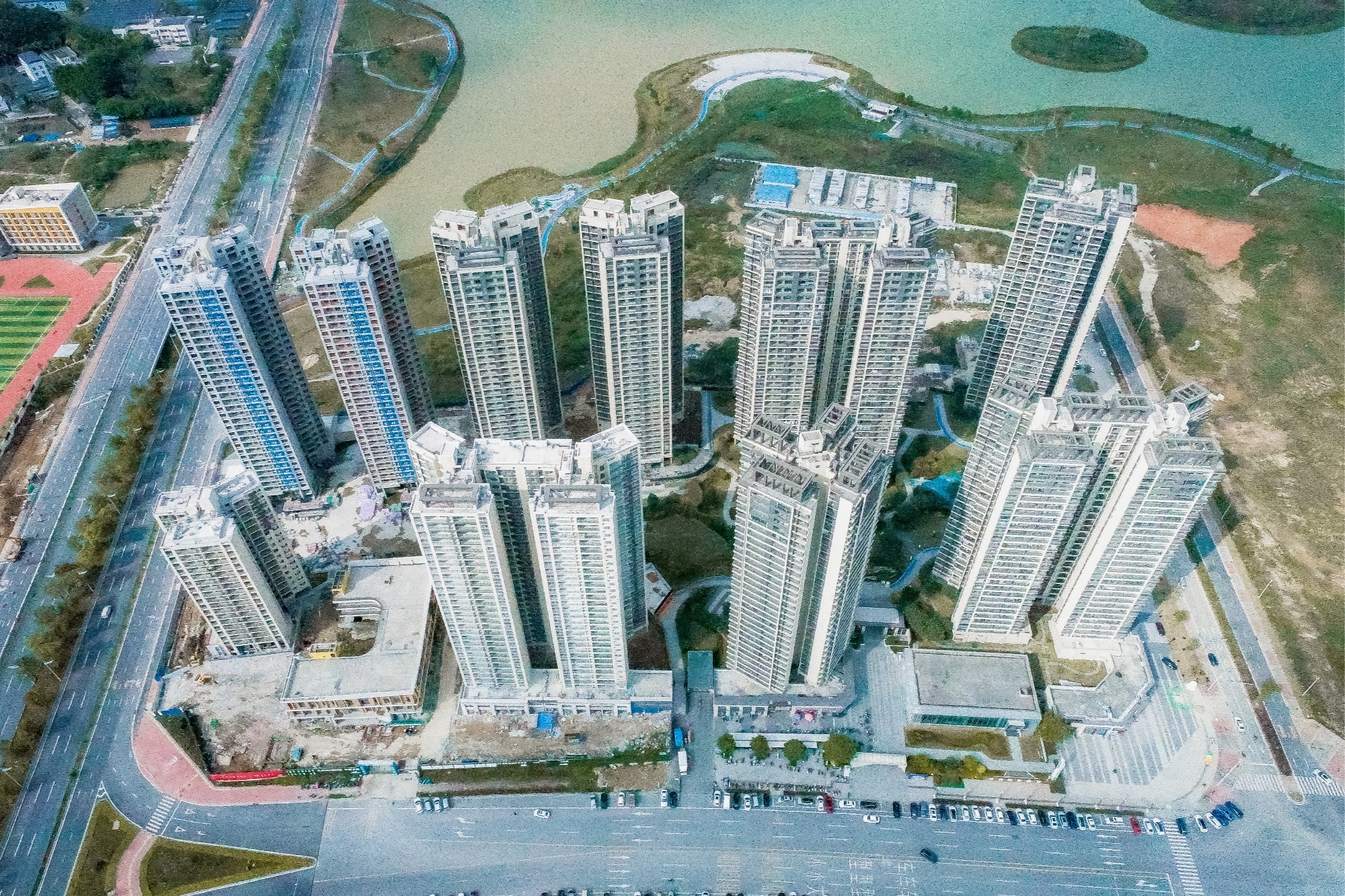 肇庆国家高新区麒麟湖片区商住综合体一期工程通过竣工验收