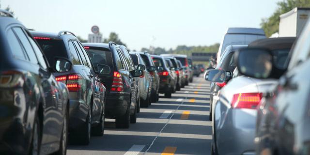 中国公路养护：每年缺钱3000亿养护资金困境待解