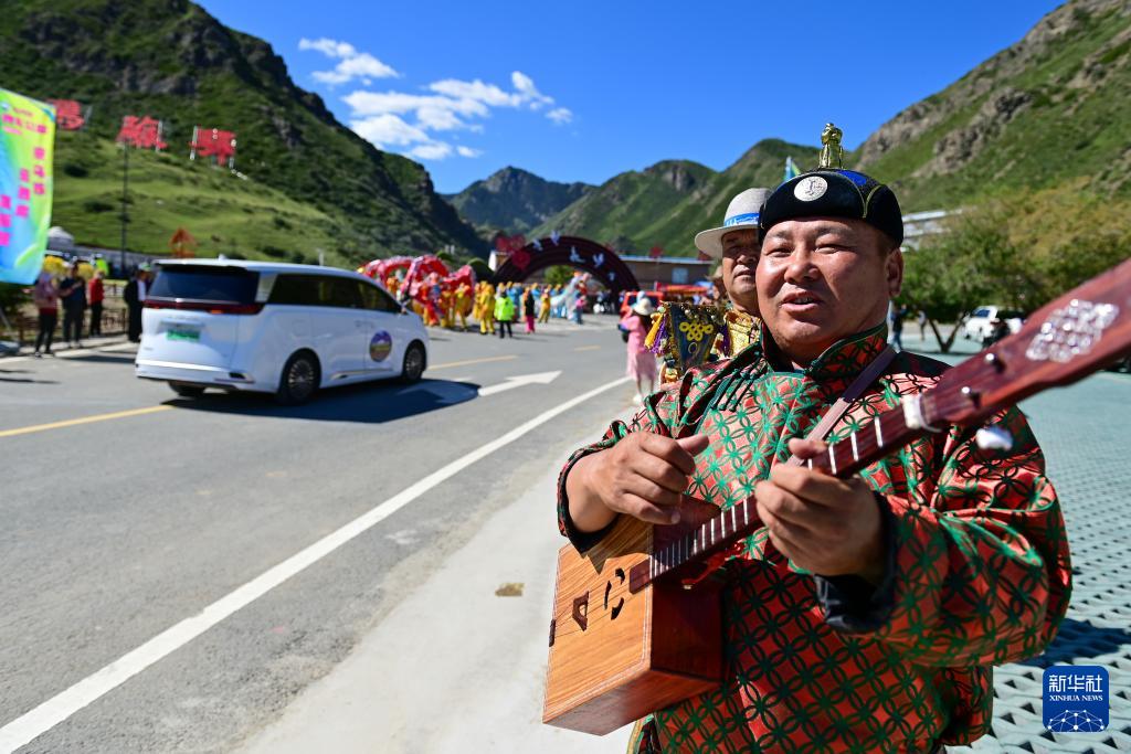 新华全媒＋丨“中国最美公路”告别“冬眠”恢复通车(图4)
