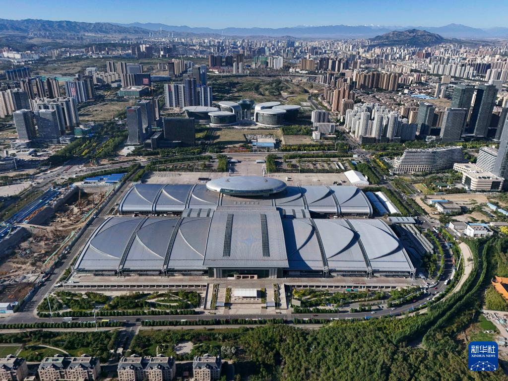 勇立潮头 天高地阔——新疆奋力推进“一带一路”核心区建设(图2)